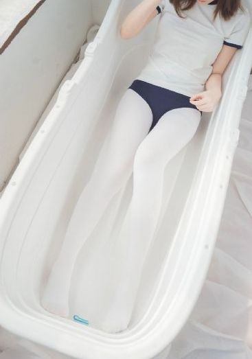 农村岳的肥白大腚
