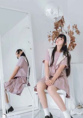 春潮烂漫海棠红