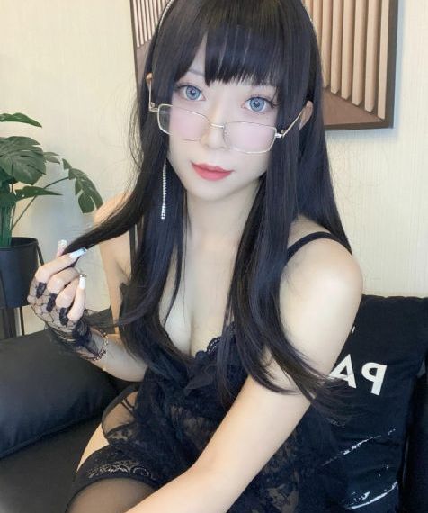 年轻女教师4hd中字免费观看