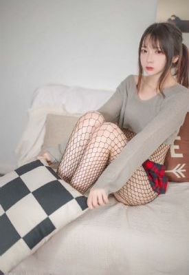 年轻的漂亮阿姨韩语中字