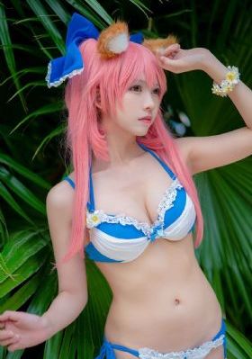 美女拍拍